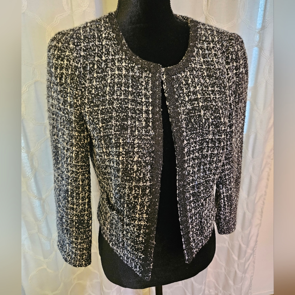 Cropped Jacket New Large Black & White